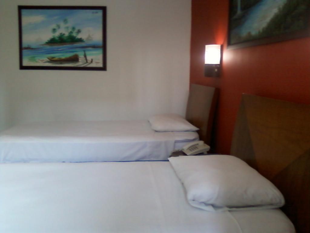 Charthon Inn Barranquilla  Habitación foto