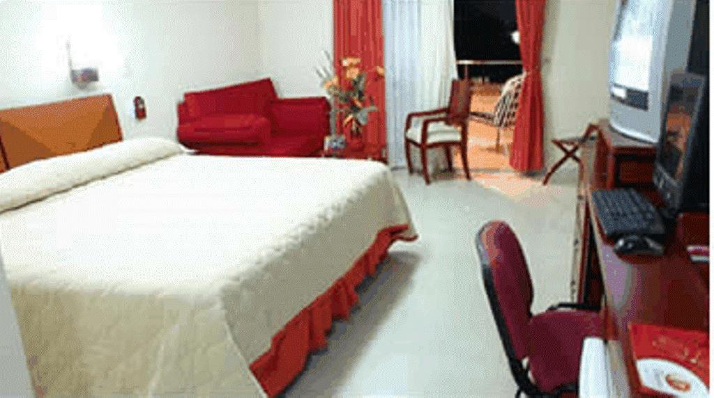 Charthon Inn Barranquilla  Habitación foto